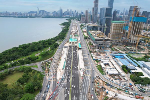 5月27日（ 摄影：王琰琛     图说：储凌鹏 李小艳）
